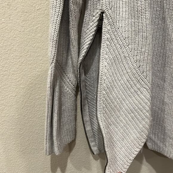 CAbi Deep V-neck Asymetrical Zipper Side Sweater | Size Medium - Picture 5 of 10